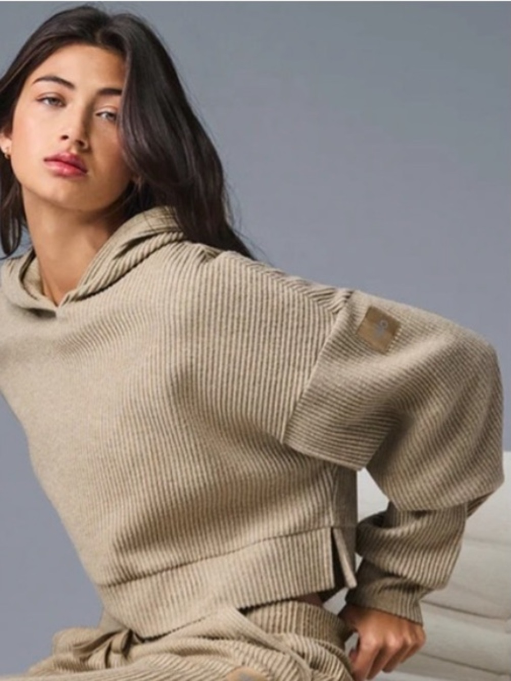 ALO Yoga Muse Hoodie Gravel Heather Long Sleeve Crop Sweatshirt Tan Gym Workout - Picture 5 of 15